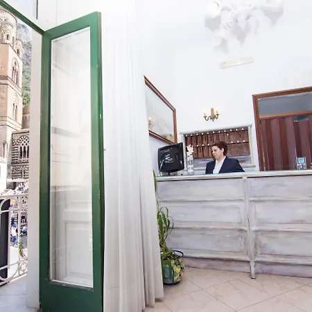 Fontana Hotel 3*