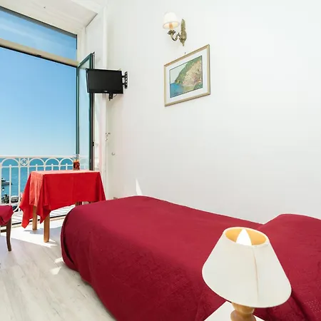 Fontana Hotel 3*